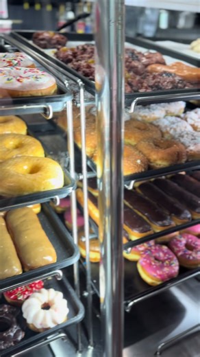 @Winchell’s Donut House 🍩 #donuts #sweettreat #winchellesdonut