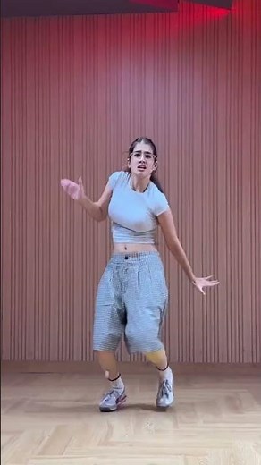Trending Latin Dance Performance 🔥 | Beautiful Girl | #Shorts