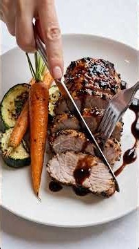 Roasted Pork Tenderloin with Red Wine Reduction & Vegetables 🥩🥕