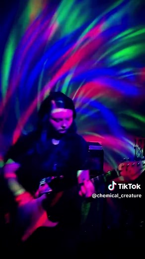 🎶 “My Friend Peter” - Alkaline Trio 🎶 . 🎸 That transition into the last chorus is catchy af! 🎼 . 🔗 Links in bio! . 💙💜🖤🤘🏻 . . . . #chemicalcreature #fyp #music #alt #guitar