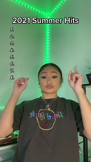 2021 Summer Playlist: Top Hits for a Vibing Summer
