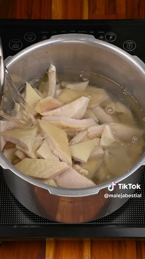 Receta Tradicional de Garbanzos con Callo Colombiano