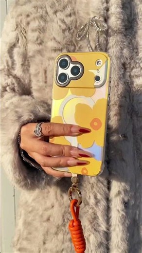 Bloomkin Glow – Daylight is inspired by soft daylight and blooming florals