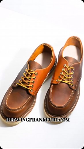 Details matter. Leather speaks louder than words. Have a great #redwingwednesday! • • • • #redwingheritage #redwingshoes #redwingboots #redwingmoctoe #redwingstyle #レッドウィング #redwingfrankfurt | Red Wing Shoe Store Frankfurt est. 1977