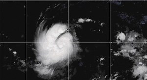 Uragano Beryl pronto a colpire i Caraibi: «Estremamente pericoloso». Pompe di benzina e supermercati presi d'assalto