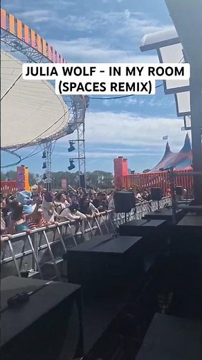 Julia Wolf - In My Room (Spaces Remix) LIVE @ LIQUICITY