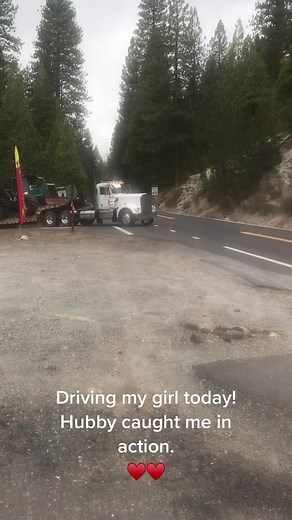 She’s a beauty! Proud she’s mine. ♥️♥️ #badasstrucks #kenworth #amodelkenworth #loggingfamily #rollincoal