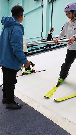 Experience real skiing indoors with our professional Indoor Ski Simulator. ⛷️❄️
