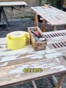 Restauration d'anciens volets en bois très abîmés. #renovation #volet #bois #peinture