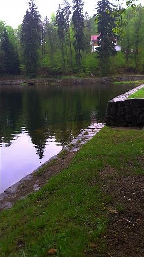 The dam on the Łomnica in Karpacz Polish.