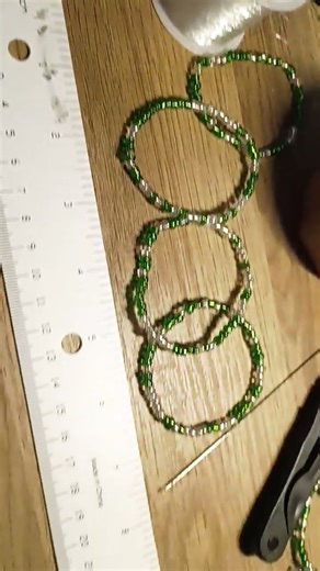 #christmas beaded bracelets making
