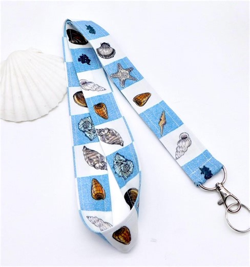 Seashell Lanyard / Beach Summer Key Holder / Teacher Lanyard Gift - Etsy