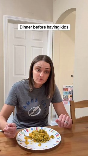 560K views · 29K reactions | Meals with kids should count as a team sport #momsofinsta #parentsofinstagram #kidmeals #momhumor #kidsbelike | Brittany DePalma | Facebook