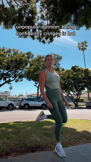 Emma Abrahamson (@emma.abrahamson)’s videos with Bounce when she walk dance - Win69