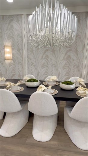 A Truly Luxurious and Elegant Dining Room Design Inspiration