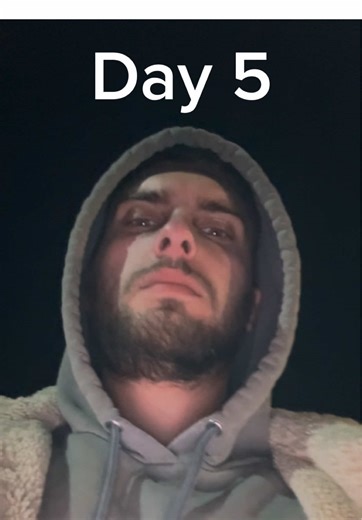 Day 5 was challenging, finding the effort to go to the gym and better myself after work nearly got the better of me, but the hardest battles you face are usually against yourself. . . . . . #foryoupagе #viral #gymtok #aesthetics #muscleupjourney