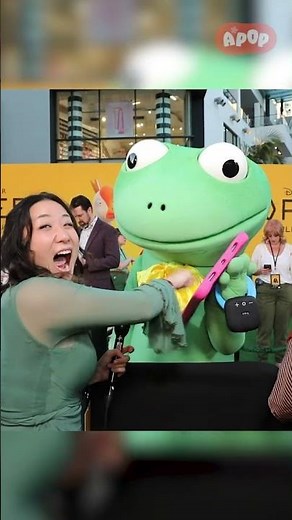 🦎 Hoppers is out now on Disney Plus and Hulu! 🦎