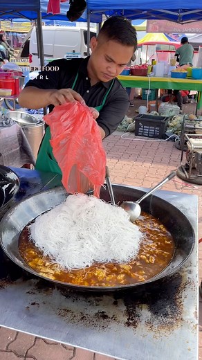 25M views · 10K reactions | Street food fried rice noodles!!! #foodbloggers #shorts #reels | Street food girl | Facebook