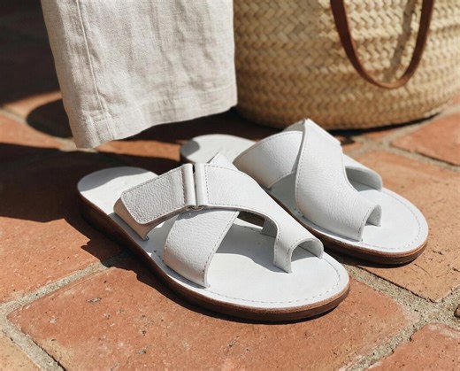 White Leather Sandals | Bridal Summer Flats | Toe Ring Slides for Wedding Guest | Handmade Slip on Shoes | Clean Minimalist Look | BROOKLYN - Etsy