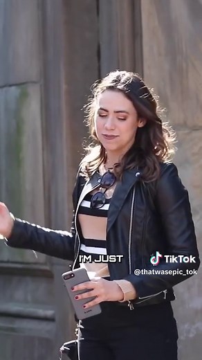 Using Siri to Get a Date | Awkward Siri Commands, Funny Siri Pranks