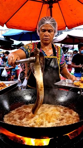 Life at a Wild Meet Market #seafood #food #fish #cooking #animalsmarket #meatmarket