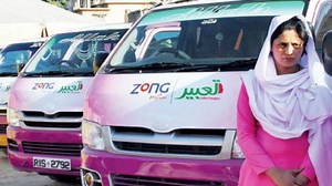 Melongok Bus Khusus Wanita `Anti Pelecehan` di Pakistan