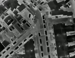 The moment our armed officers detained suspects following reports of two gangs fighting in West Parade, Lincoln, last night. Captured by our @LincsCOPter drones. Four males are currently in custody, investigation ongoing. #DronesForGood | Lincolnshire Police