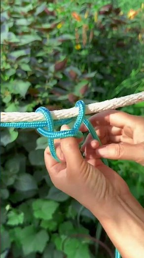 Simple and practical clothesline knots