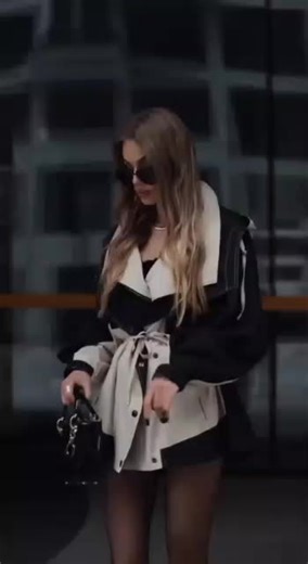 From burnt out content hustler to building a digital brand that pays 💻✨ I don’t just post I teach strategy. Through DWA & my digital marketing courses, I help you turn content into consistent income 💸 No fluff. Just results. DM me ‘READY’ if you’re done guessing and ready to grow 🚀