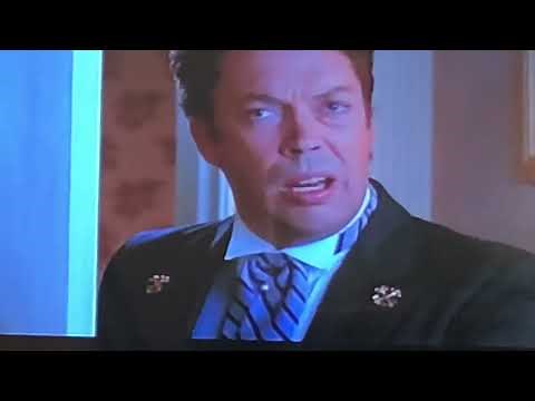 A scene from Home Alone 2. Kevin scares Mr Hector. The clown disguised as uncle frank.