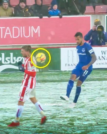 Merry Christmas with football in the snow🎄❤️‍🩹