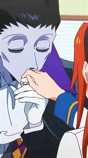 She couldn't resist the vampire's charm 🧛😳