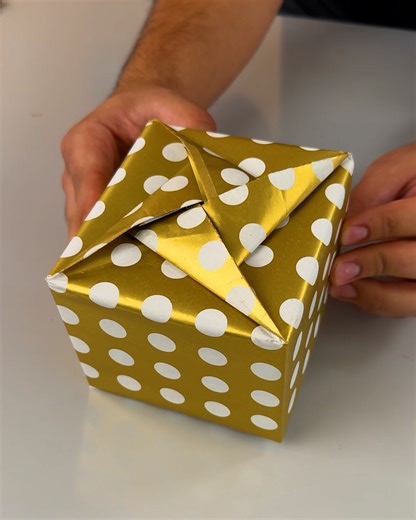 Easy gift wrapping idea 🎁 | Magic Hands Creations