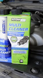 Kaip Atomex Multi Cleaner padeda purkštukams? ✔ Išvalo purkštukų adatas ir kanalus: Priemonė ištirpina susikaupusias dervas ir anglies nuosėdas, kurios trukdo purkštukams pilnai atsidaryti arba užsidaryti. ✔Atkuria purškimo raštą: Švaresni purkštukai vėl purškia kurą smulkiai ir tolygiai, o ne vienu lašeliu ar kreivu srautu. ✔Pagerina degimą ir sumažina dūmingumą: Toks grynas purškimas užtikrina efektyvesnį kuro sudegimą, dėl ko sumažėja dūmai, variklis dirba sklandžiau. ✔Atstato galią ir reakci