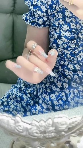 爱心锁链美甲#穿戴甲 #穿戴甲定制 #穿戴甲随意摘戴#美甲 @DOU 小助手 @抖音小助手