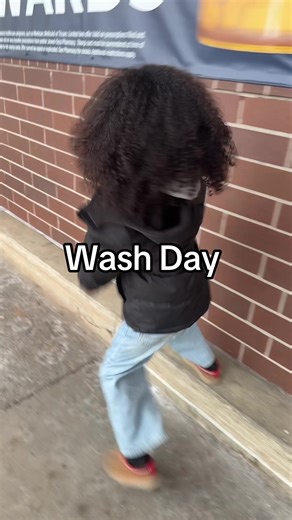 Danielle To You (@itsdanielle2u)’s video of wash day