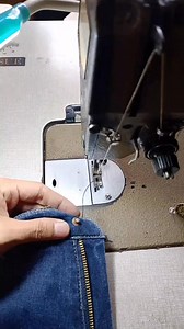 Here's how to remove the nails from jeans buttons #tips #sewing #sewingtips #sewingtricks #sewingtutorials #fashion #fblifestyle | Muza Fermak Levis