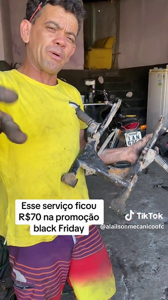 Serviço de Borracharia Com Cliente Satisfeito