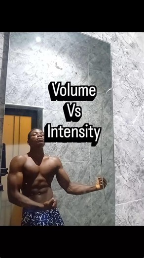 Volume vs Intensity: Which Builds More Muscle? 💪🔥 #Shorts