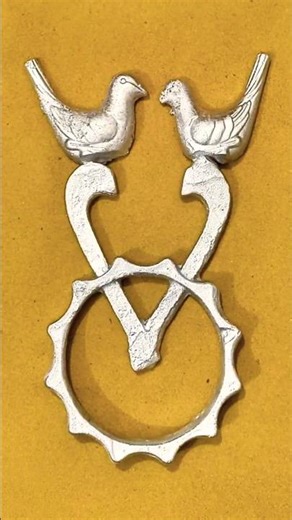 Metal Casting of Two Birds in Beautiful Pose