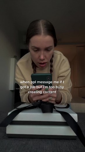 Arina Bloom (@arina.bloom)’s videos with