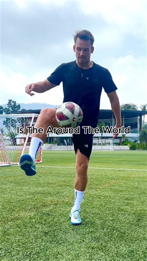 Felix Schwarze on Instagram: "Learn The ATW ⚽️⭐ #football #soccer #soccerskills #skills #tutorial #futbol #freestyle"