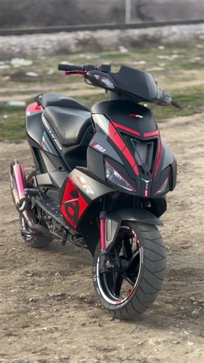 #fyp #goviral #50cc #sr50 #fyyyyyyyyyyyyyyyyyyy #fyyp #apriliasr50 #mallosi