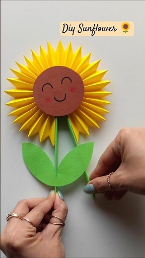Create Beautiful Paper SUNFLOWER🌻! #kidscraft #schoolcrafts