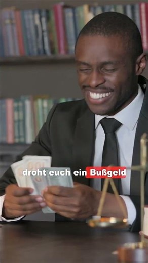Altes Handy im Hausmüll entsorgen: Ist das erlaubt? 👀​​​ | WBS.LEGAL #shorts