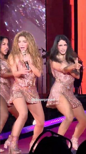 Shakira - Loca (Live In Copacabana/RJ) #Shakira #LMYNL #LMYNLWorldTour