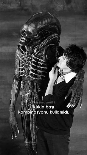 Alien, kayganlaştırıcı jel ve parçalanmış prezervatifler!