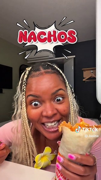 Delicious Nachos Experience in Cannes, France