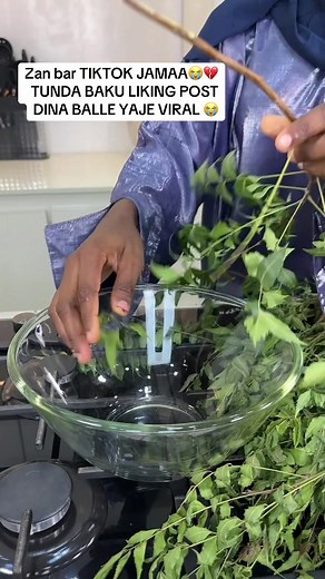 Homemade Neem Oil for Hair Growth (2 Ingredients)