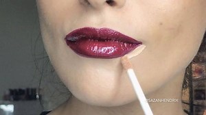 Happy Sunday! I love wearing bold lip colors but RARELY do I get it right on the first try. I've been doing this trick for years and it totally helps perfect a bold pout!💋 PRODUCTS I USED: 1. Lipliner & Gloss - @kyliecosmetics in Vixen & Jolly 2. Concealer - @narsissist in Custard 3. Pink Sponge - @beautyblender (damp) #saztips #boldlip #kyliecosmetics #makeuptutorial | Sazan